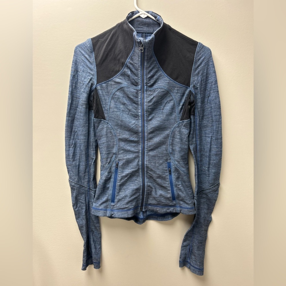 Lululemon Forme Jacket‎ in Slub Denim Blue/Black